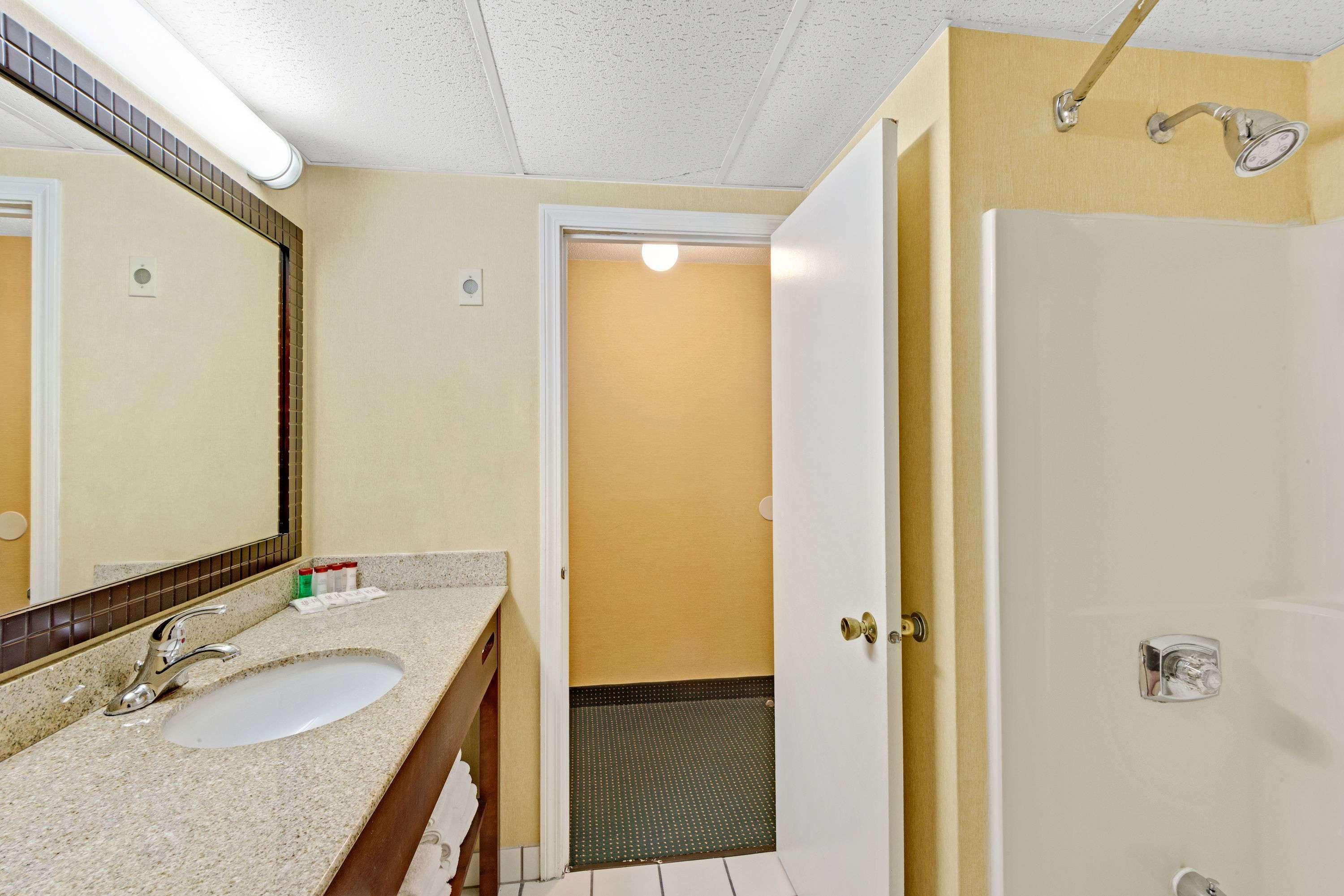 Ramada By Wyndham Kittery Hotel Luaran gambar